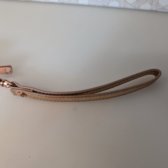 Disney Star Wars Galaxy's Edge BB-8/R2-D2 Light Up Phone Case Wallet - Picture 7 of 13